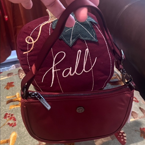 Lululemon Athletica mini shoulder bag essential 1L rockwood color - Picture 3 of 6